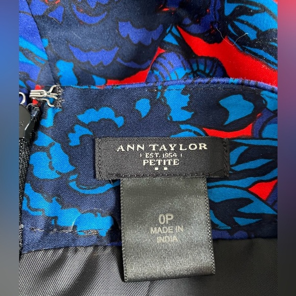 Ann Taylor Petite Womens Pencil Skirt, Size 0P, Red/Blue - Picture 3 of 3